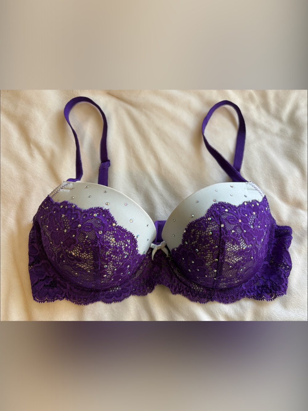 Victoria’s Secret Dream Angels Lined Demi Bra with Rhinestone Accents 32D